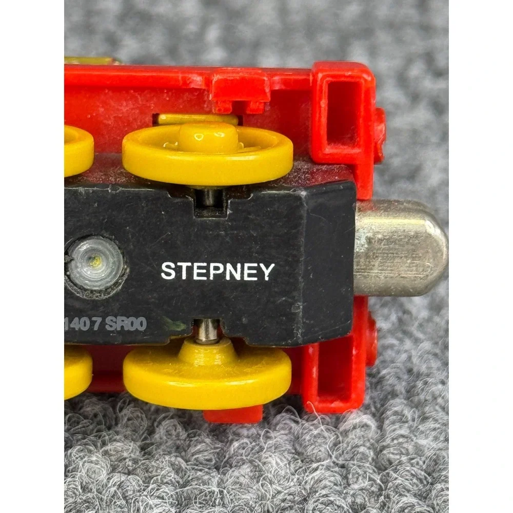 Thomas &‎ Friends Stepney Diecast Engine 2003 Learning Curve Yellow Train Toy